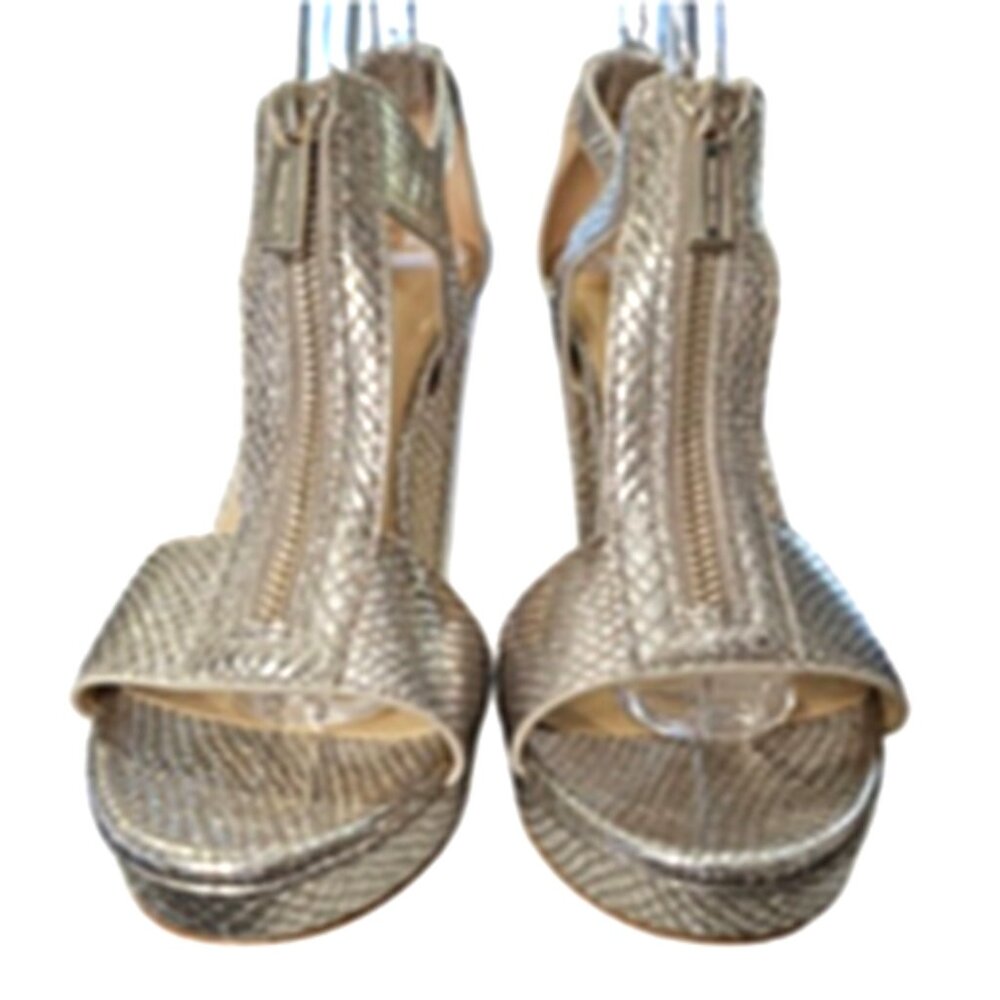 Michael Kors Women 8.5 Berkley Gold Leather T-Strap Zipper Platform Sandal Heels - Picture 5 of 11